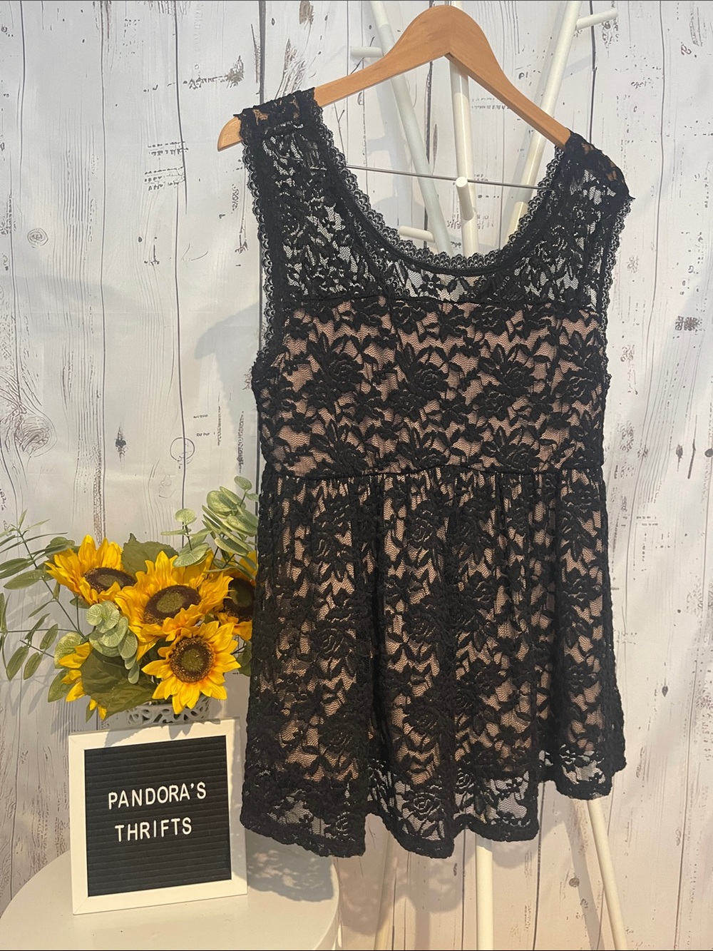 Torrid Black Lace Overlay Sleeveless Tank Top Size 00 Preowned